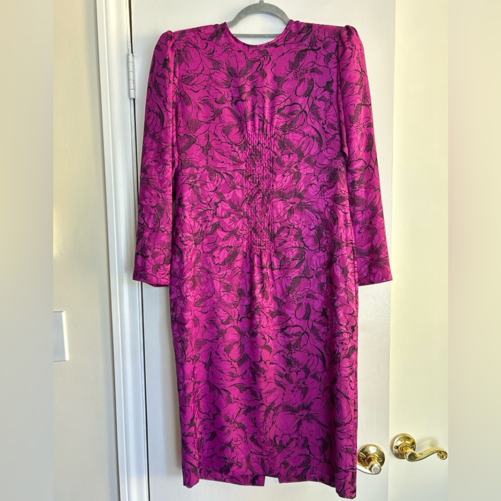 Vintage RARE Hanae Mori Fuchsia and Black Delicate Floral Print Dress Pockets ML